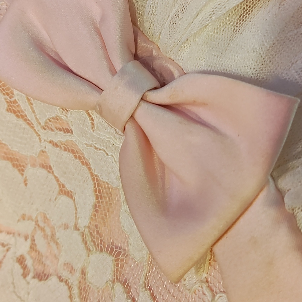 Dress - Picture 3 of 3